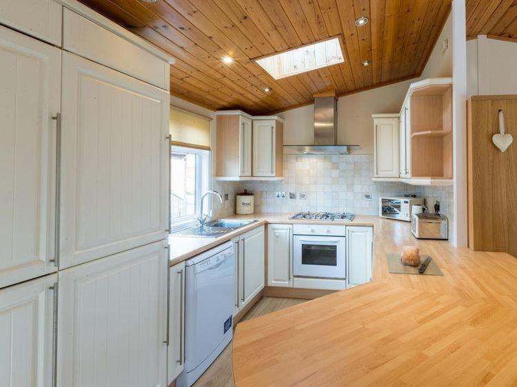 Windermere Retreat - White Cross Bay Holiday Park 外观 照片